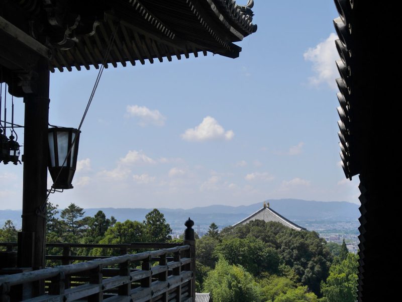 二月堂から大仏殿を望む